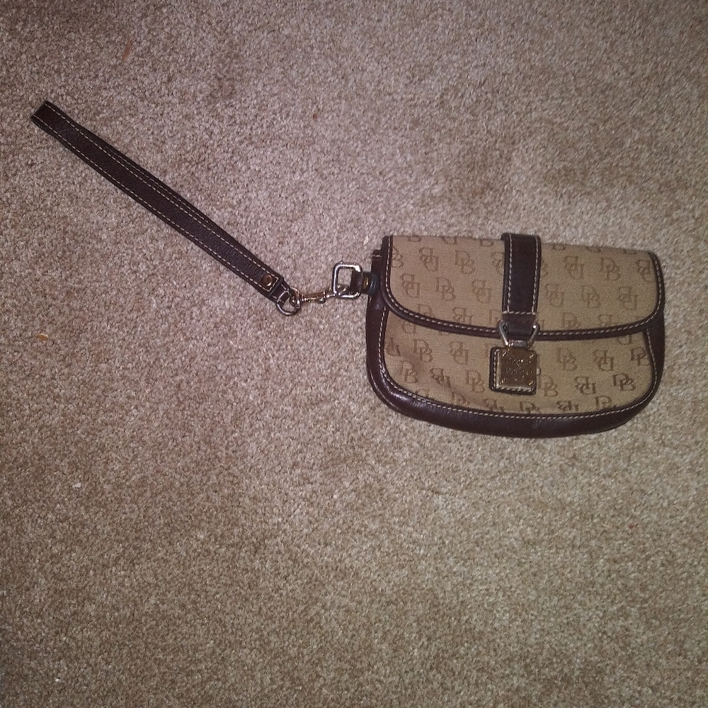 Dooney and Bourke wristlet